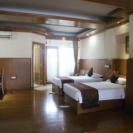 Hotel Sidney Yangon Dış mekan fotoğraf