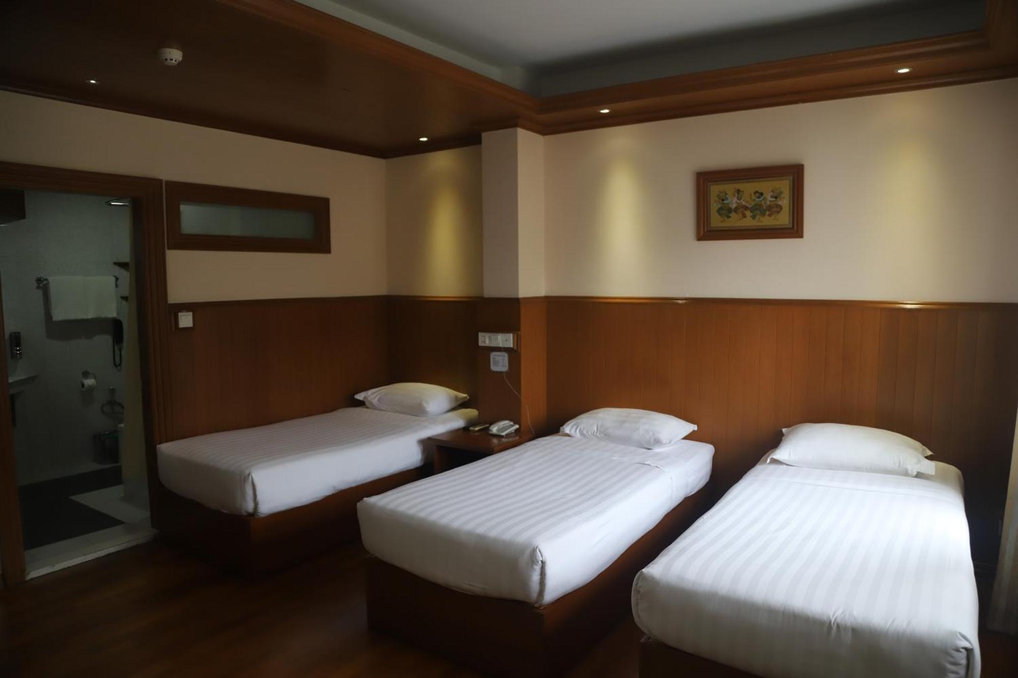 Hotel Sidney Yangon Dış mekan fotoğraf